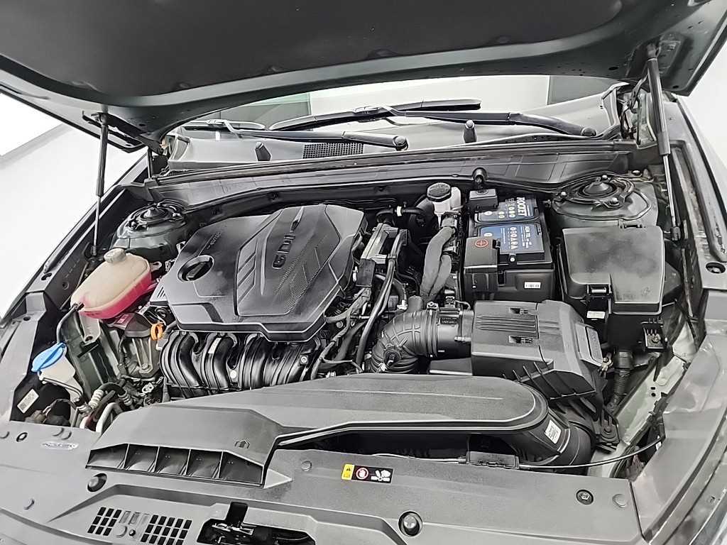 KIA K8 - Vista 5