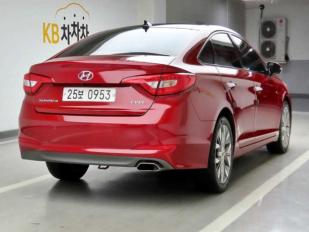 HYUNDAI Sonata - Vista 4