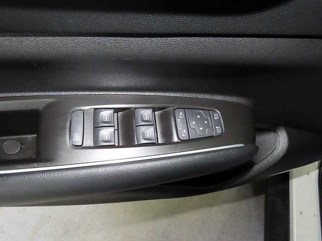 SAMSUNG QM6 2021 Blanco - Importación desde Corea - HF Imports Iquique - Foto 13