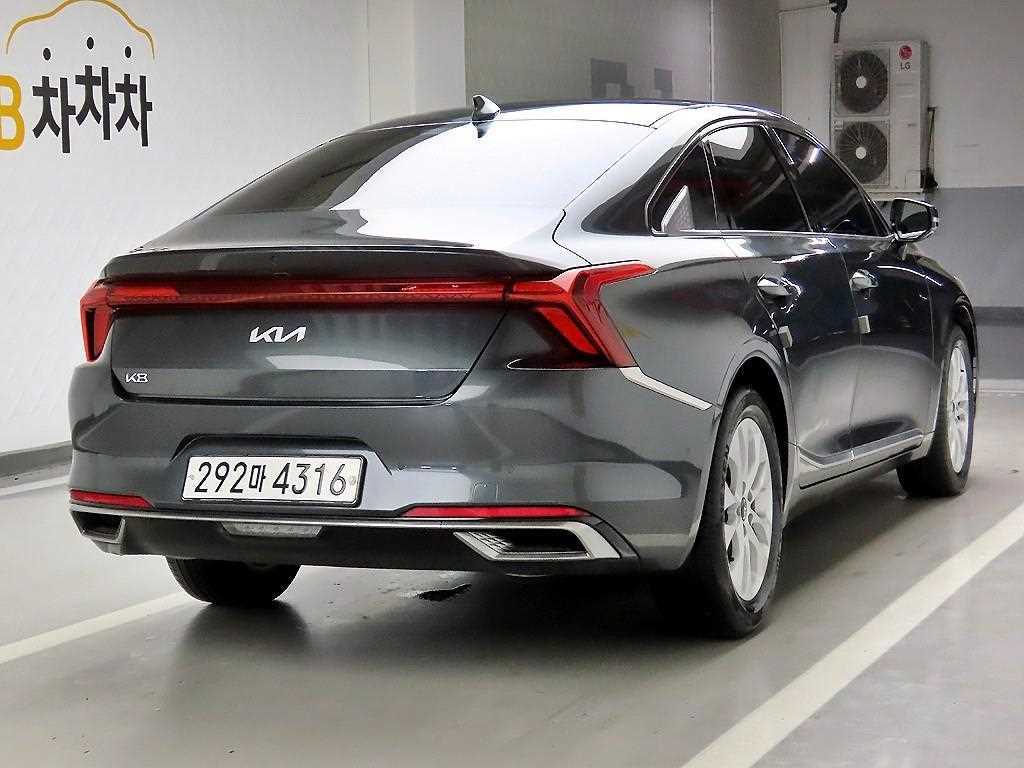 KIA K8 - Vista 4