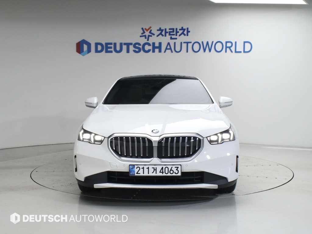 BMW 5 Series - Vista 3
