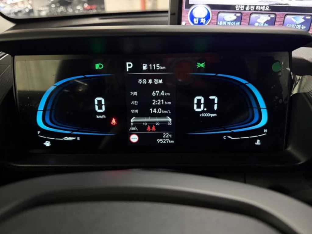 HYUNDAI Casper - Vista 9