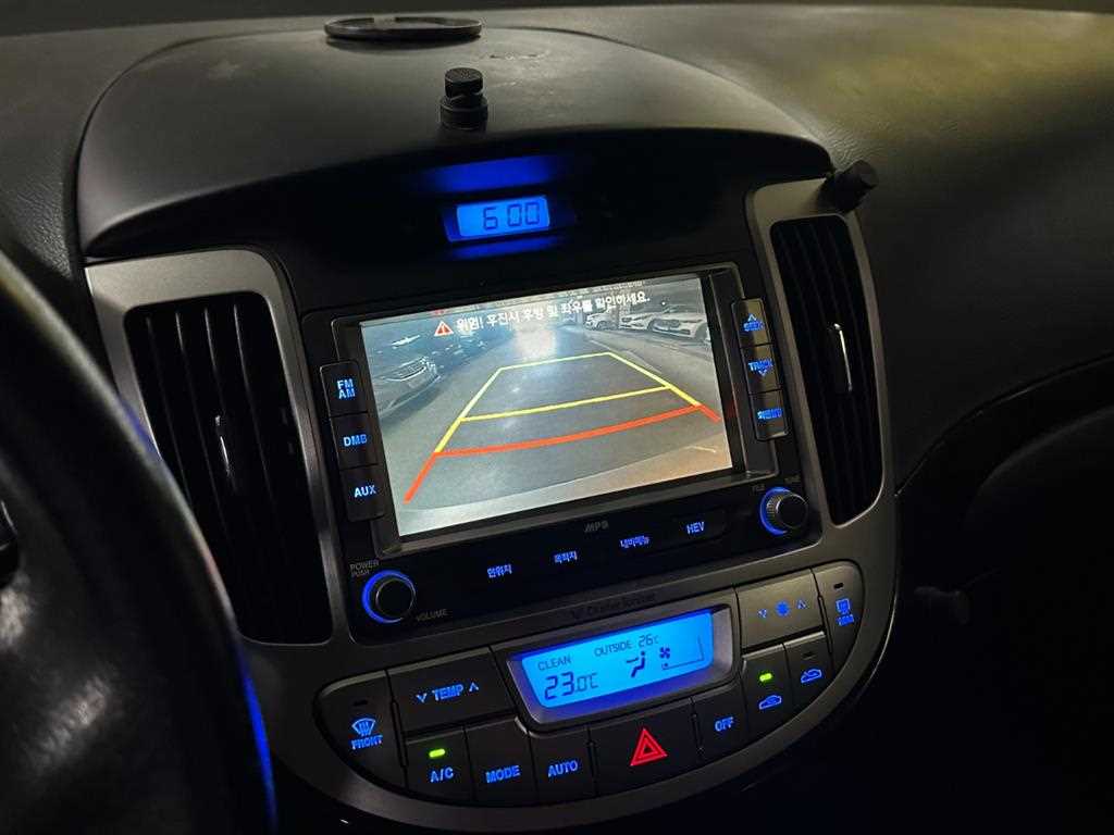 HYUNDAI Avante - Vista 7