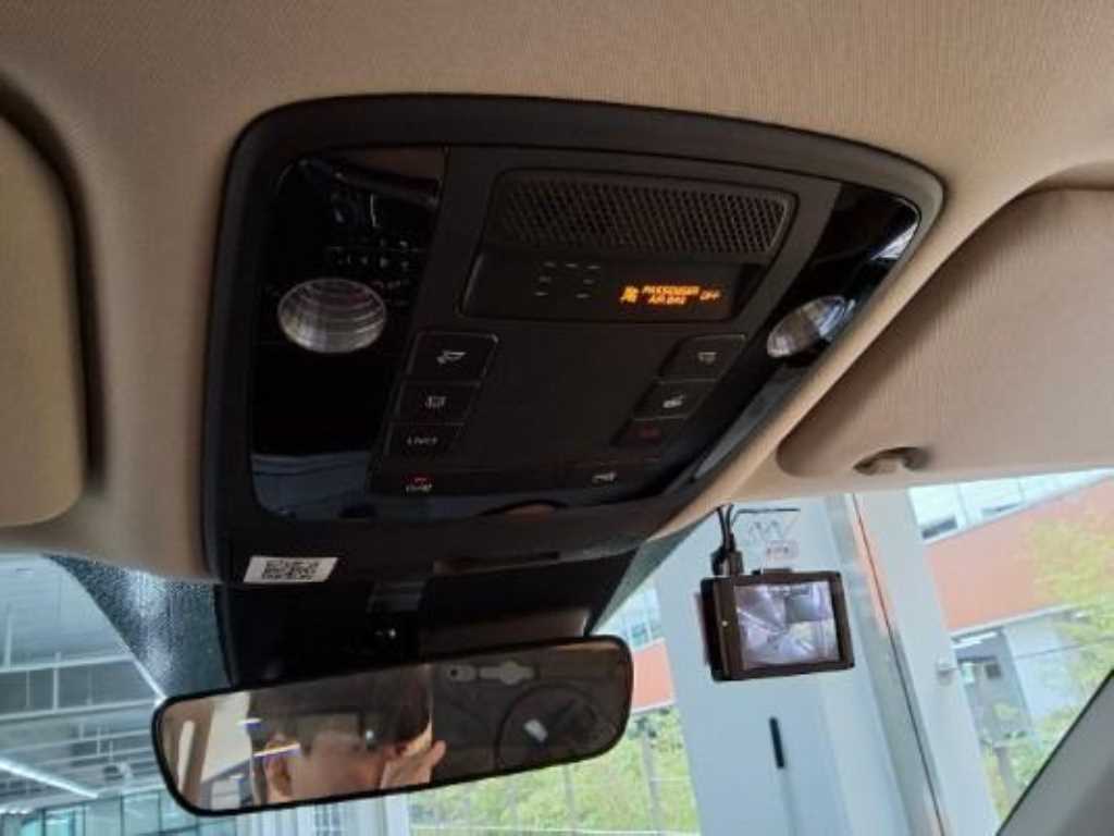 KIA Carnival - Vista 5