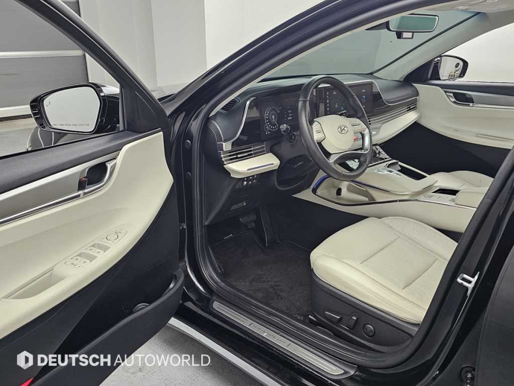 HYUNDAI Grandeur - Vista 11