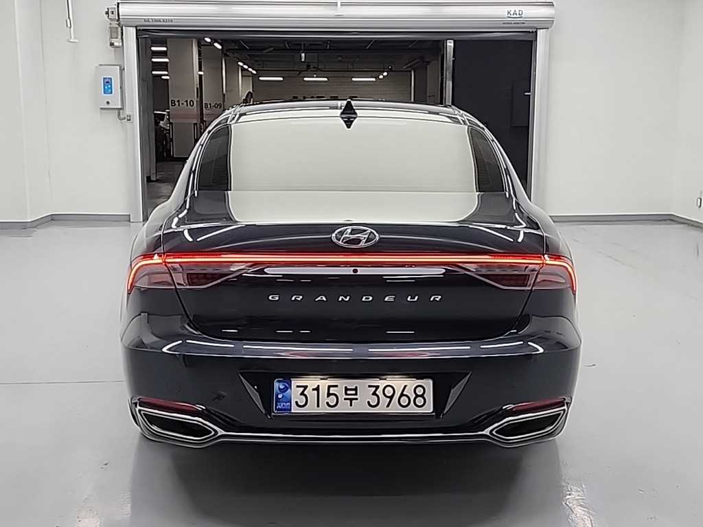 HYUNDAI Grandeur - Vista 3