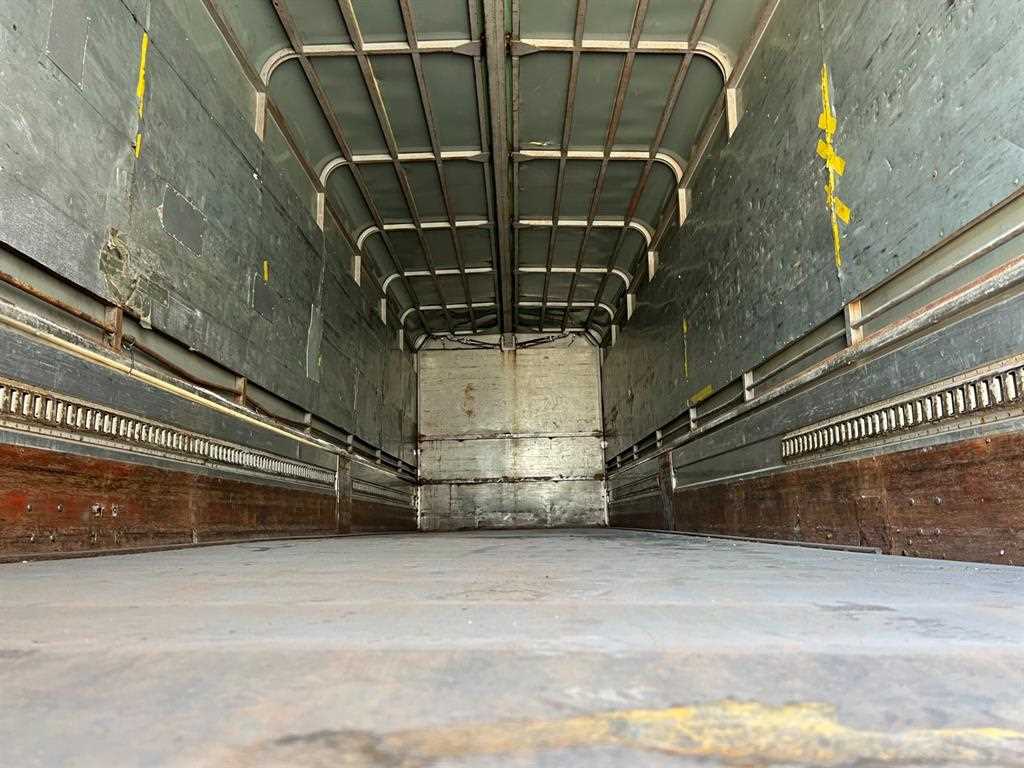 medium and large cargo truck - Vista 8