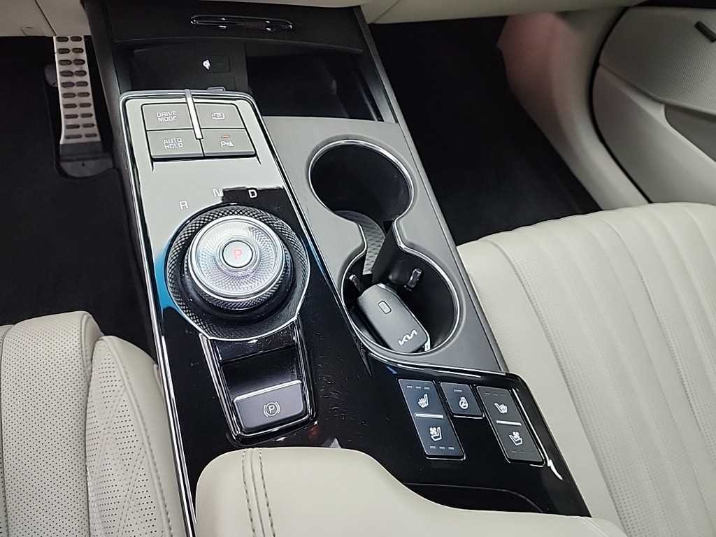 KIA K8 - Vista 8