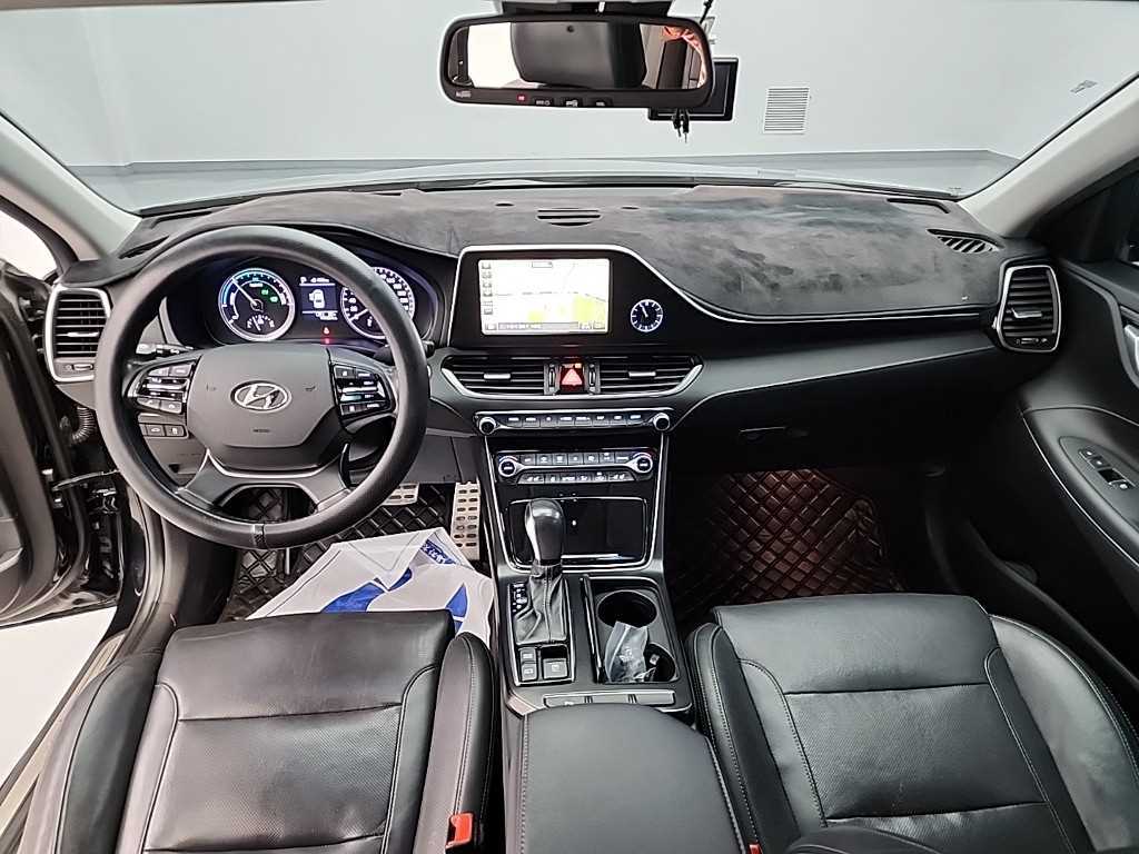 HYUNDAI Grandeur - Vista 7