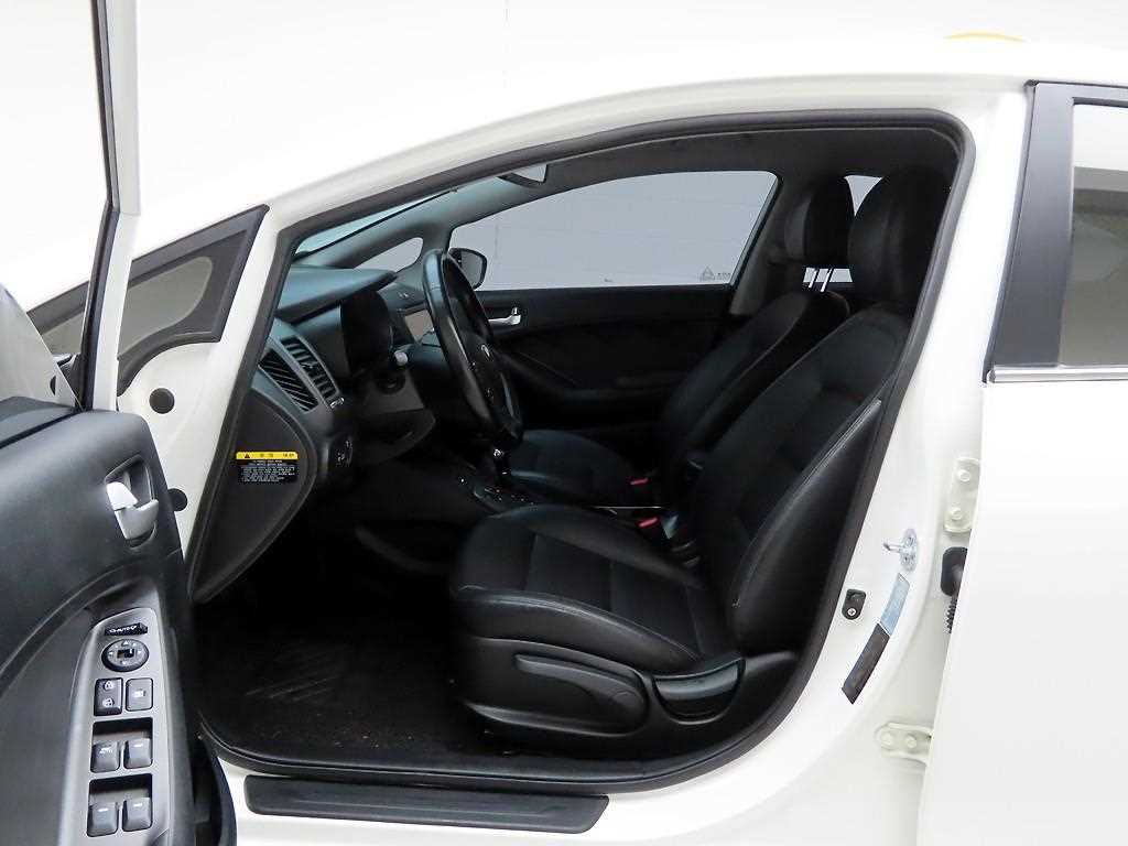 KIA K3 - Vista 12