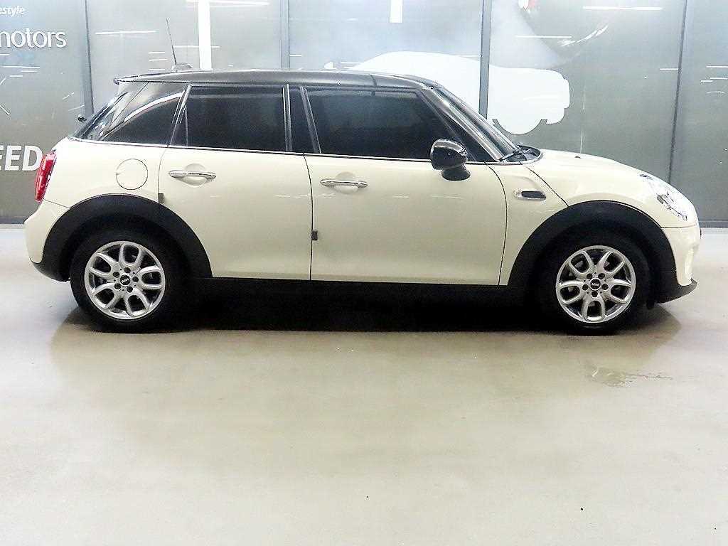 Mini Cooper - Vista 3