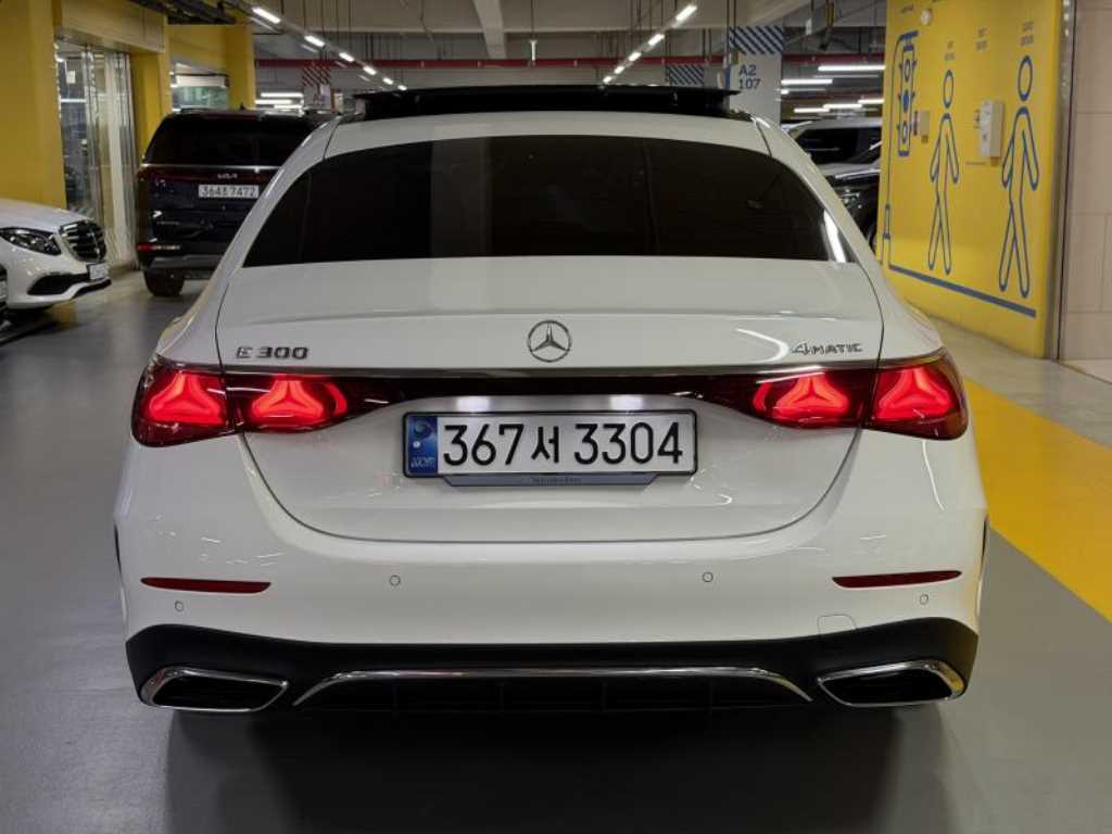 Mercedes Benz E class - Vista 2
