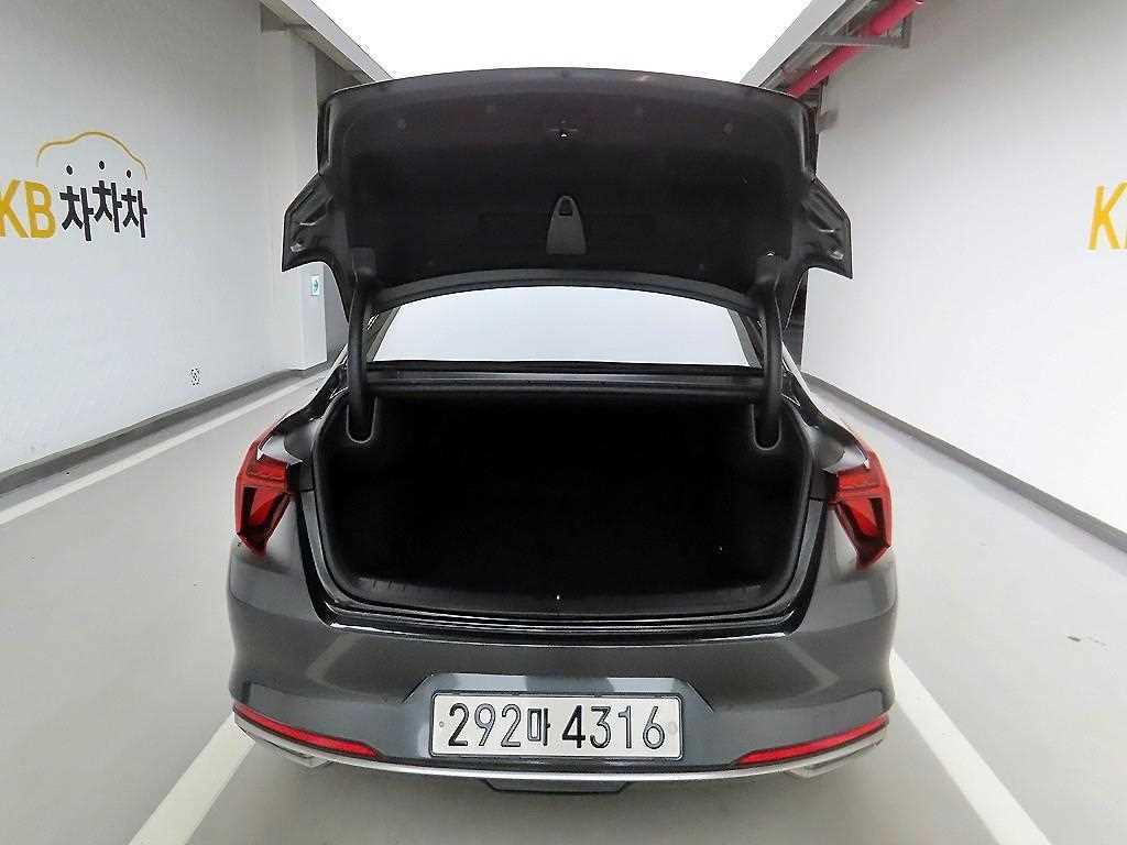 KIA K8 - Vista 5