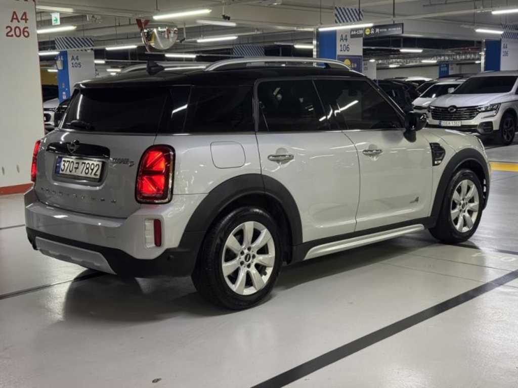 Mini Countryman - Vista 4
