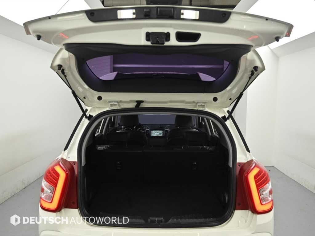 Ssangyong Tivoli 2018 Blanco - Importación desde Corea - HF Imports Iquique - Foto 19