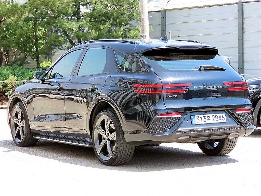 Genesis GV70 - Vista 3