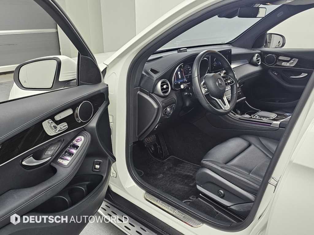 Mercedes Benz GLC Class - Vista 11