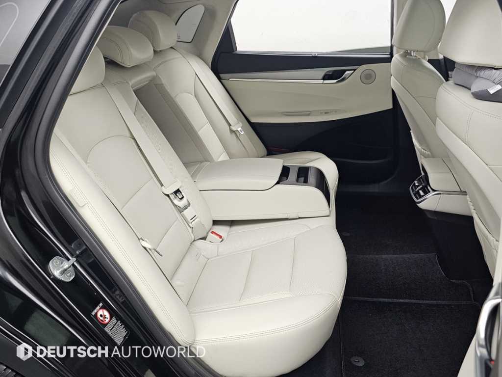 HYUNDAI Grandeur - Vista 12