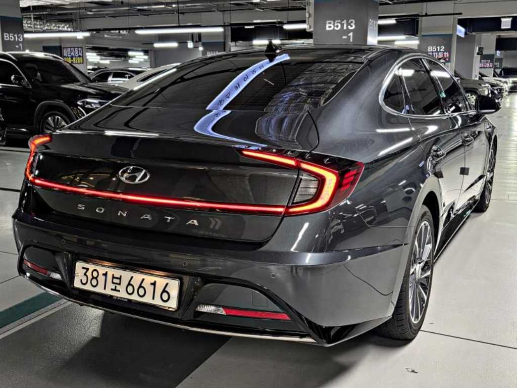 HYUNDAI Sonata - Vista 4