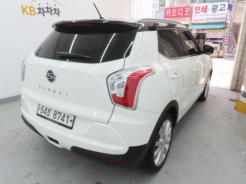 Ssangyong Tivoli - Vista 3
