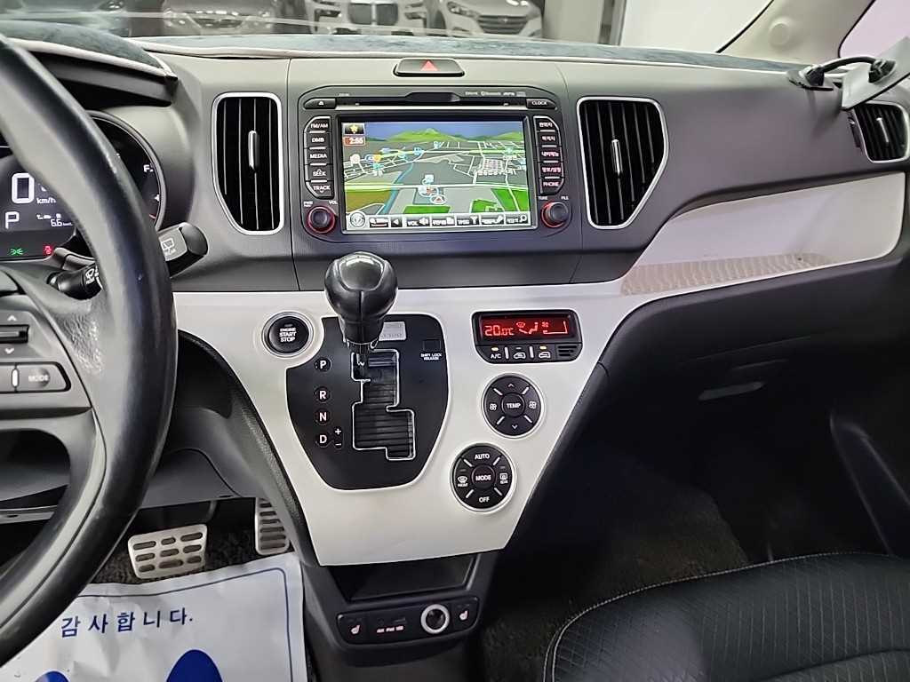 KIA Ray - Vista 10