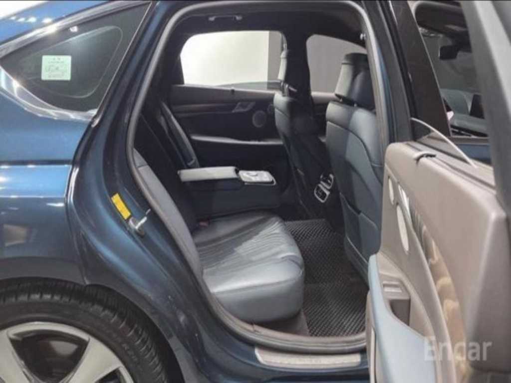 Genesis G80 - Vista 12