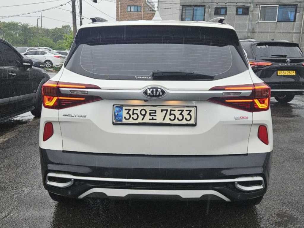 KIA Seltos - Vista 4