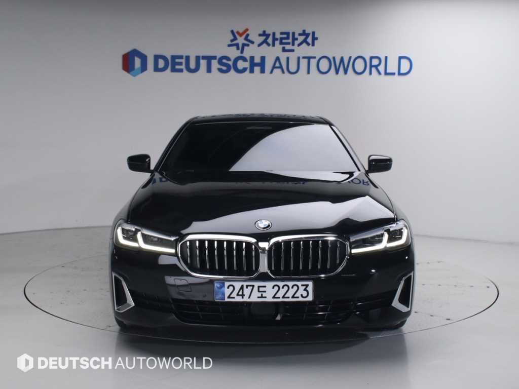 BMW 5 Series 2023 Negro - Importación desde Corea - HF Imports Iquique - Foto 1