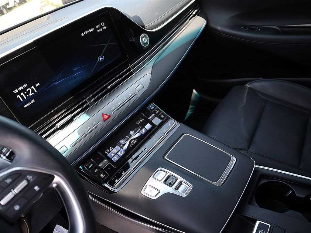 HYUNDAI Grandeur - Vista 10