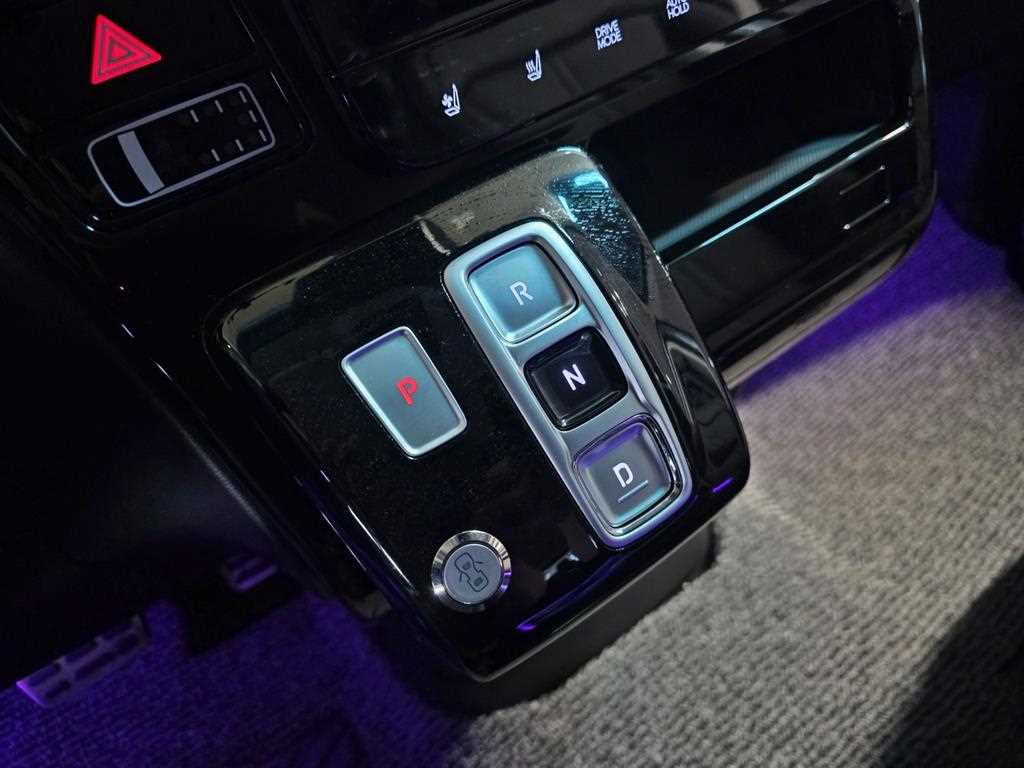 HYUNDAI Staria 2025 Blanco - Importación desde Corea - HF Imports Iquique - Foto 15