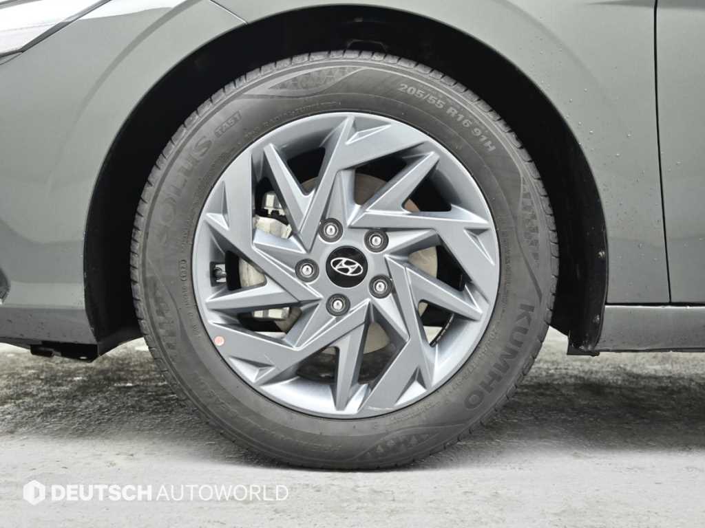 HYUNDAI Avante - Vista 5