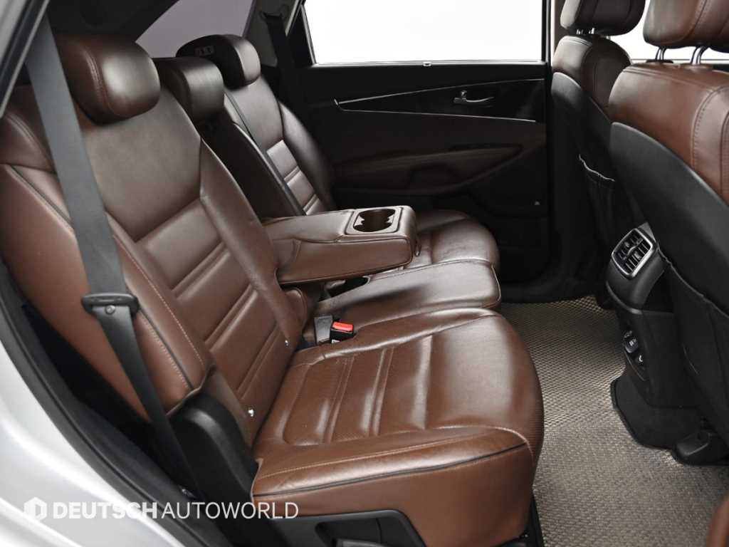 KIA Sorento - Vista 12