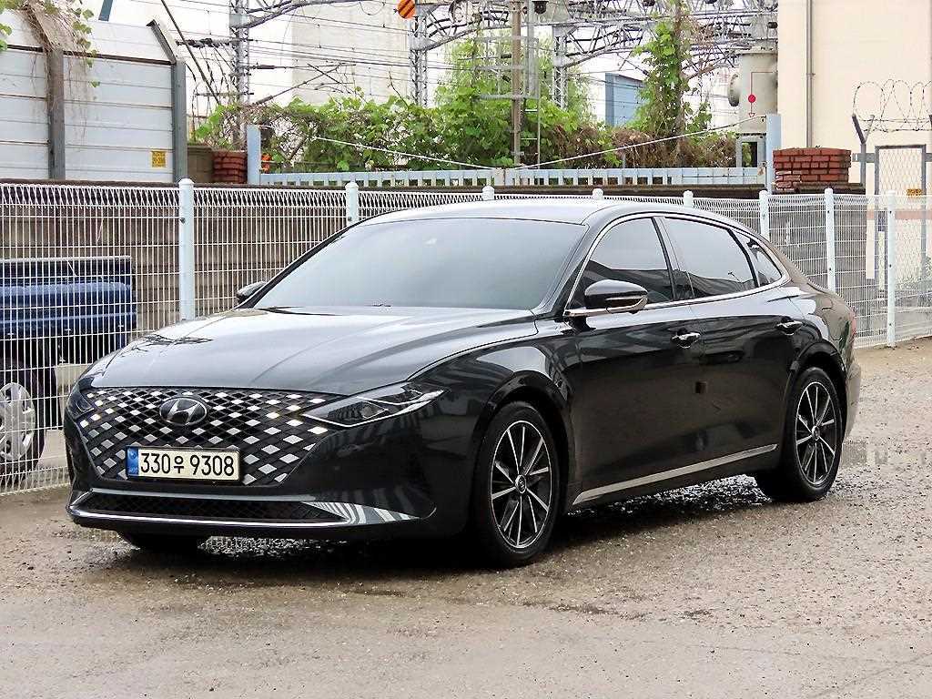 HYUNDAI Grandeur - Vista 2