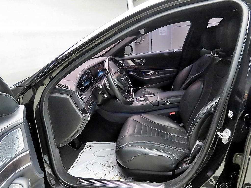 Mercedes Benz S Class - Vista 5