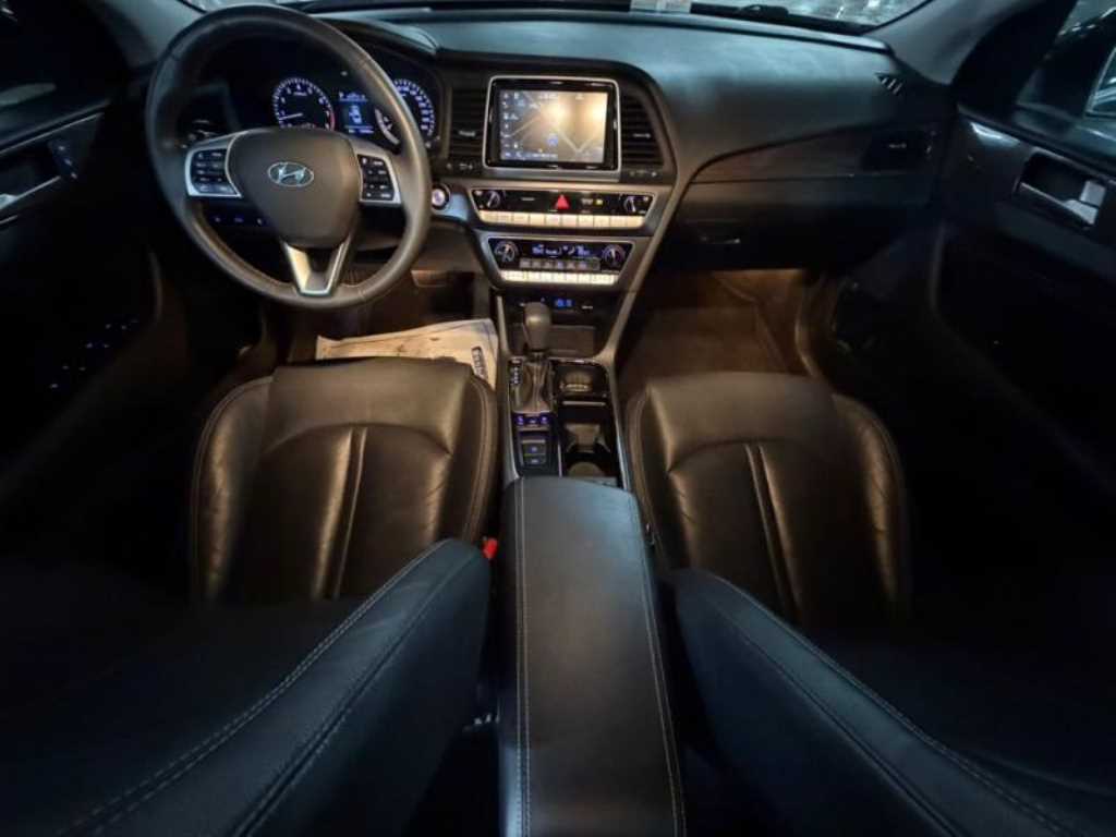 HYUNDAI Sonata - Vista 6