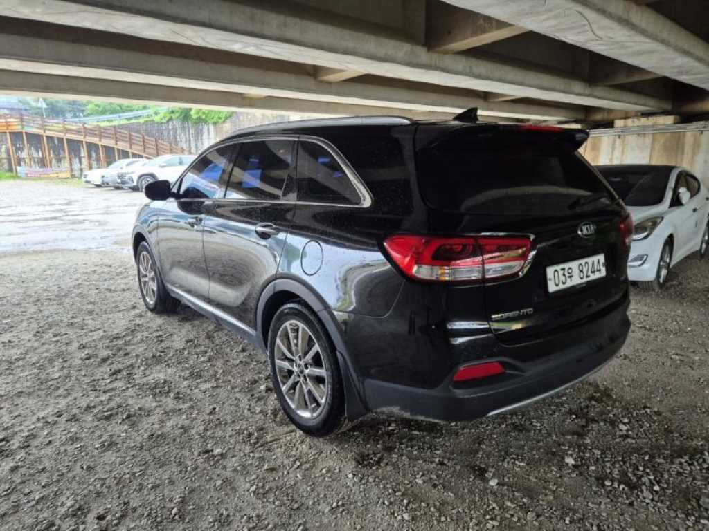 KIA Sorento - Vista 4