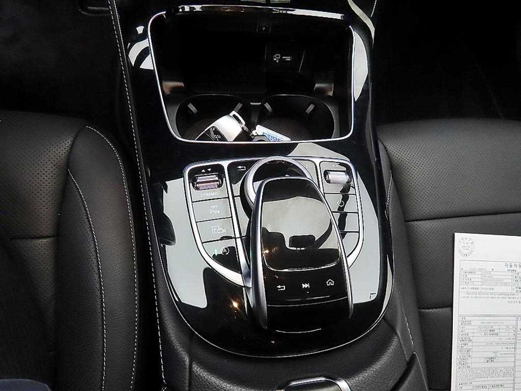 Mercedes Benz E class - Vista 12