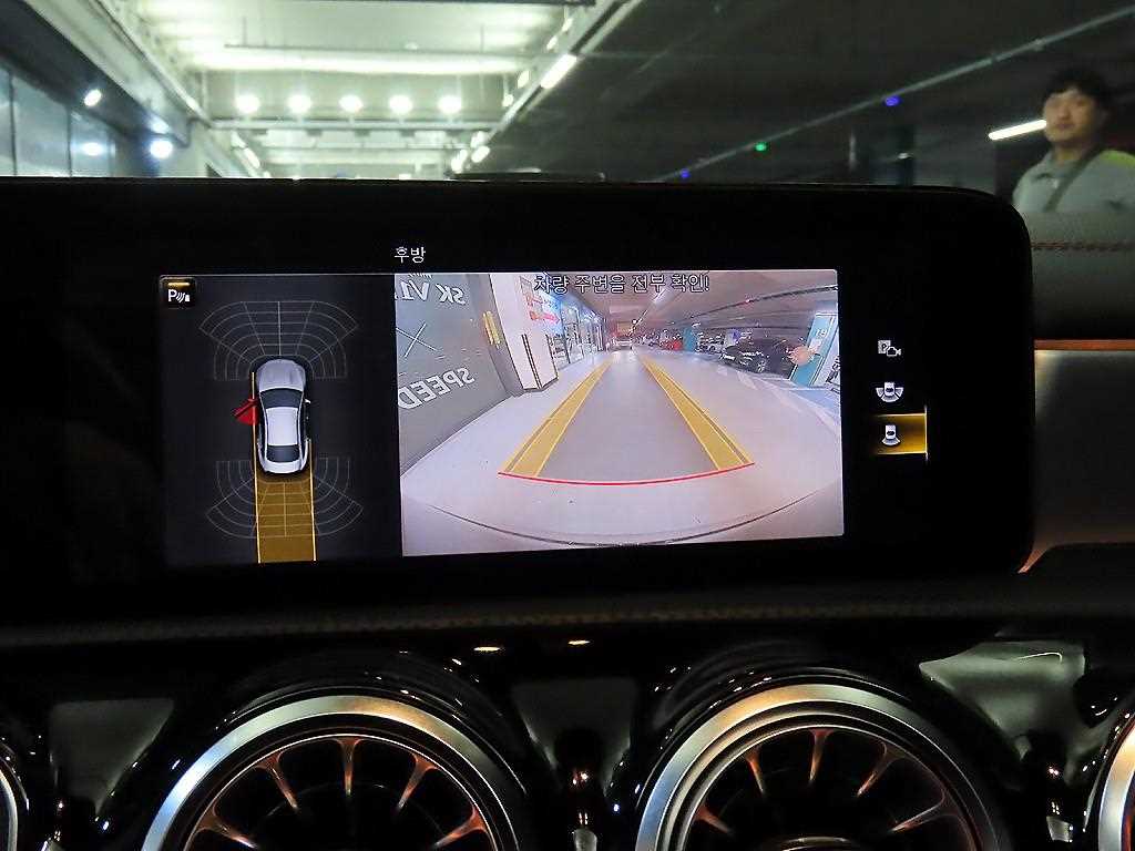 Mercedes Benz CLA Class - Vista 5