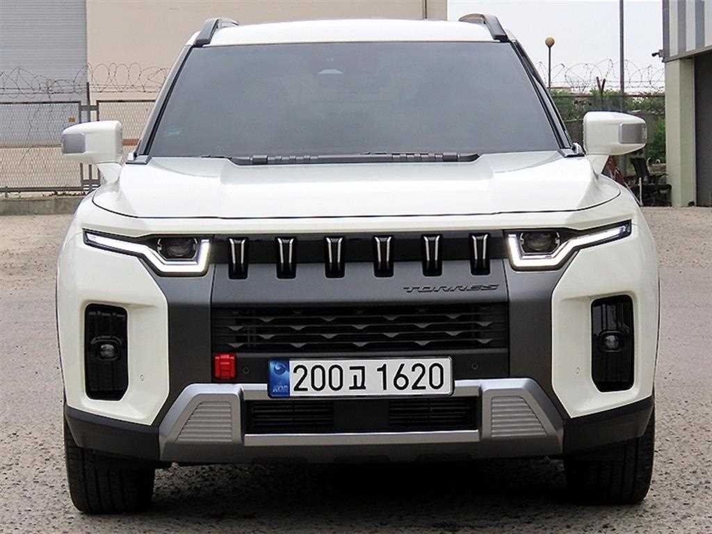 Ssangyong Torres 2024 Blanco - Importación desde Corea - HF Imports Iquique - Foto 1