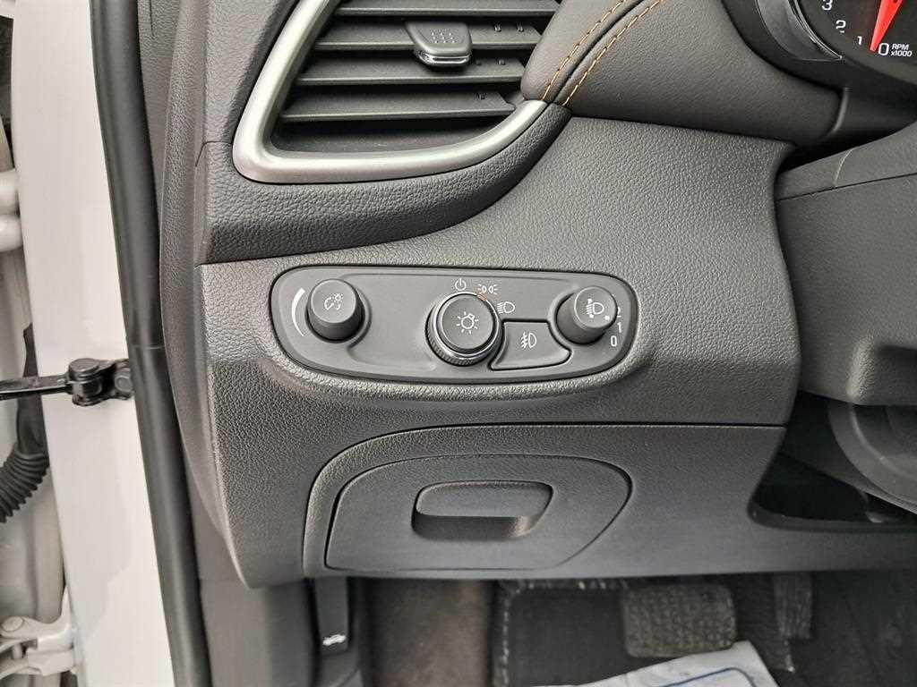 Chevrolet Trax 2021 Blanco - Importación desde Corea - HF Imports Iquique - Foto 13