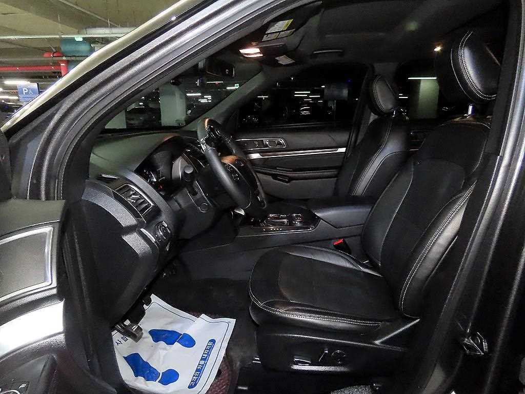 Ford Explorer - Vista 6