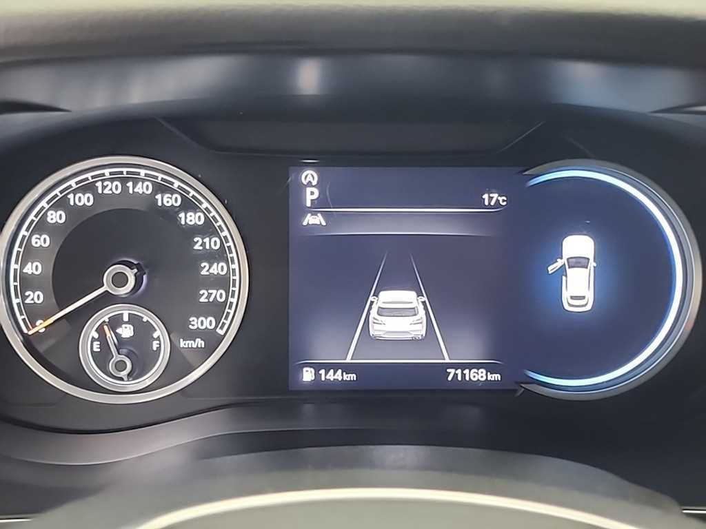 Genesis G70 - Vista 6