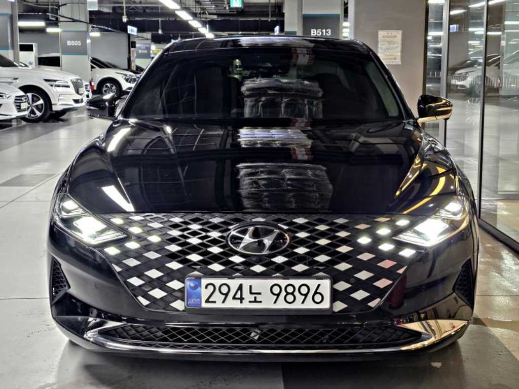 HYUNDAI Grandeur - Vista 2