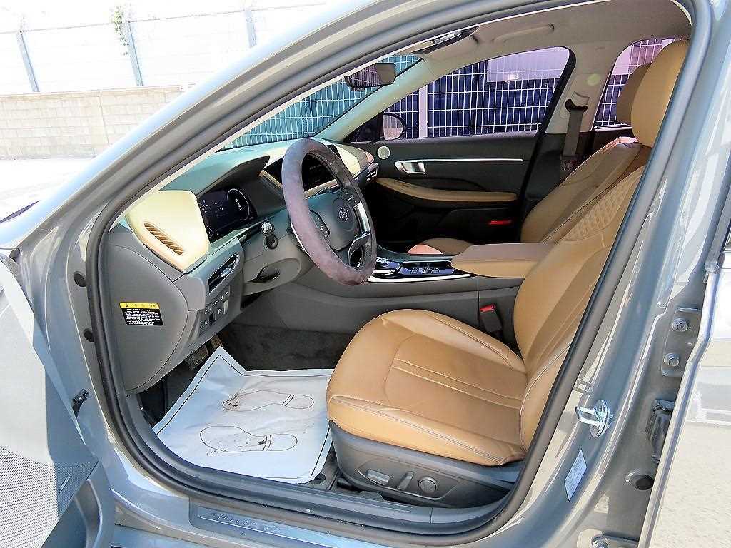 HYUNDAI Sonata - Vista 5