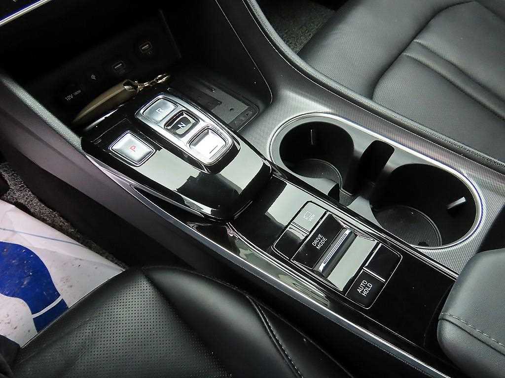 HYUNDAI Sonata - Vista 10