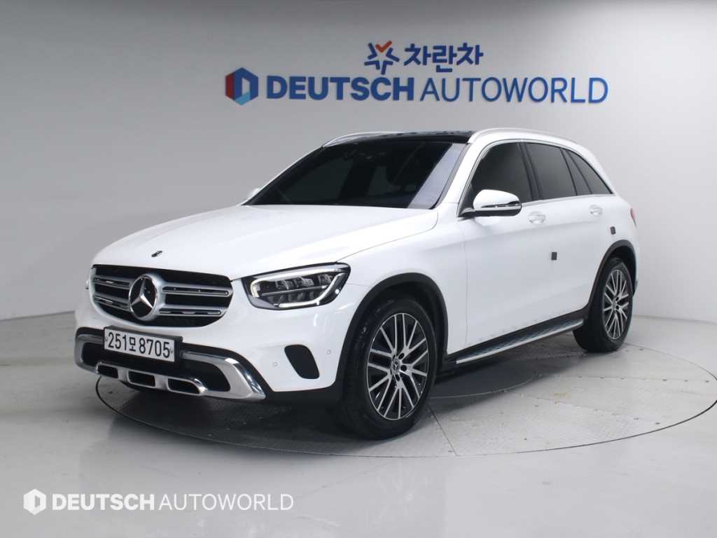 Mercedes Benz GLC Class 2020 Blanco - Importación desde Corea - HF Imports Iquique - Foto 1