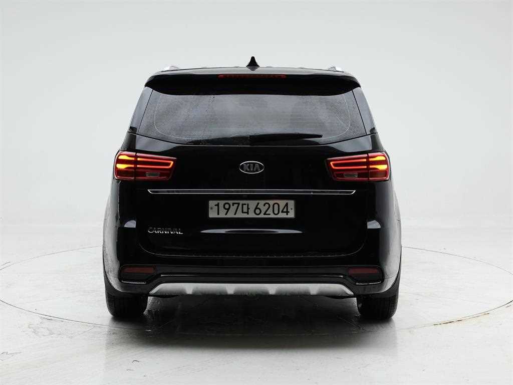 KIA Carnival - Vista 5