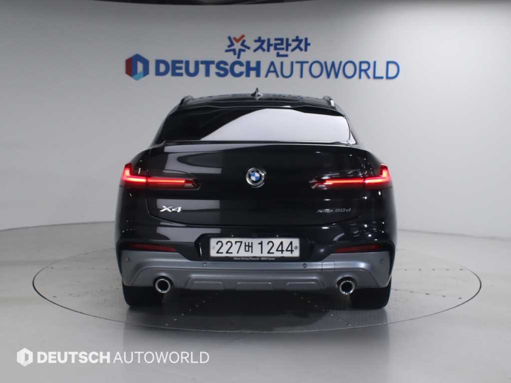 BMW X4 - Vista 4