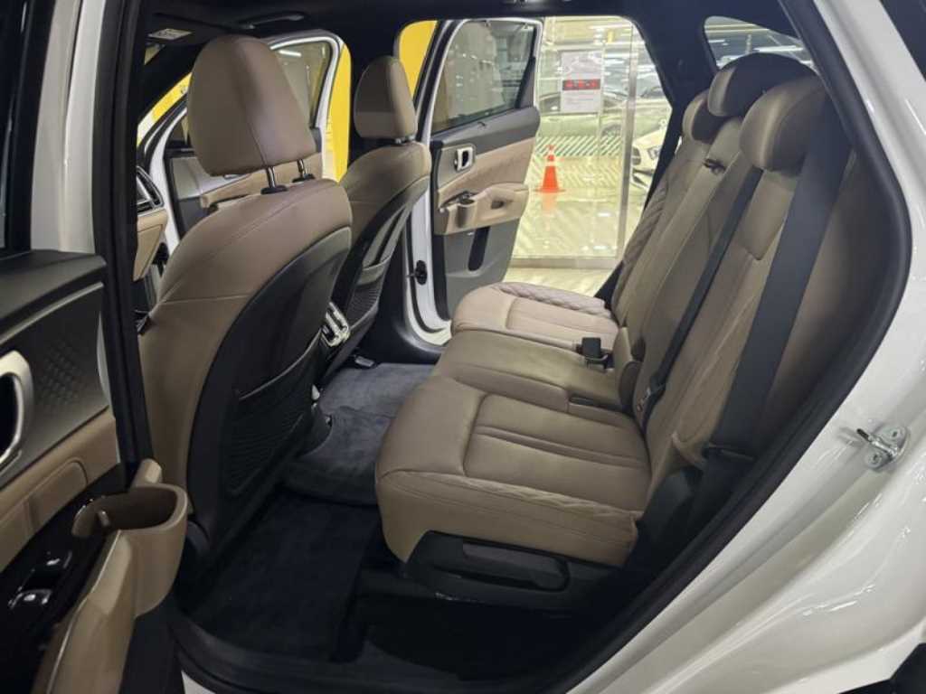 KIA Sorento - Vista 8