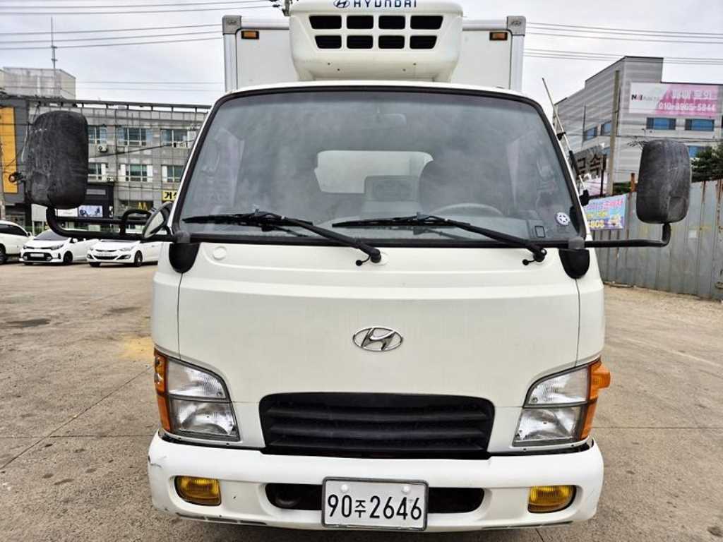medium and large cargo truck - Vista 4
